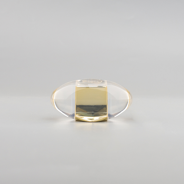 Plastic cap G-822