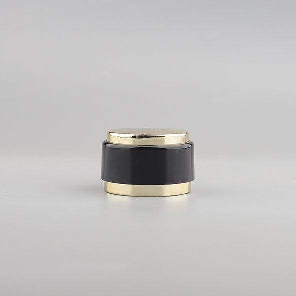 Plastic cap G-657
